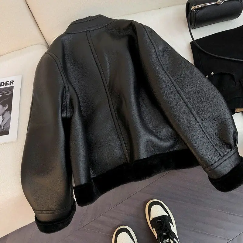 Zimowa Nowa Kurtka Jednoczęściowa ze Sztucznego Futra, Krótki Płaszcz Damski ze Sztucznej Skóry PU, Pluszowa, Gruba, Ciepła Parka, Modna Luźna Odzież Rowerowa