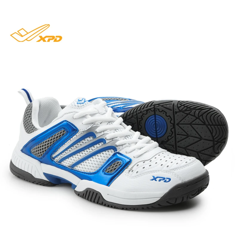 

XPD tennis shoes counter quality store with the same sneakers.