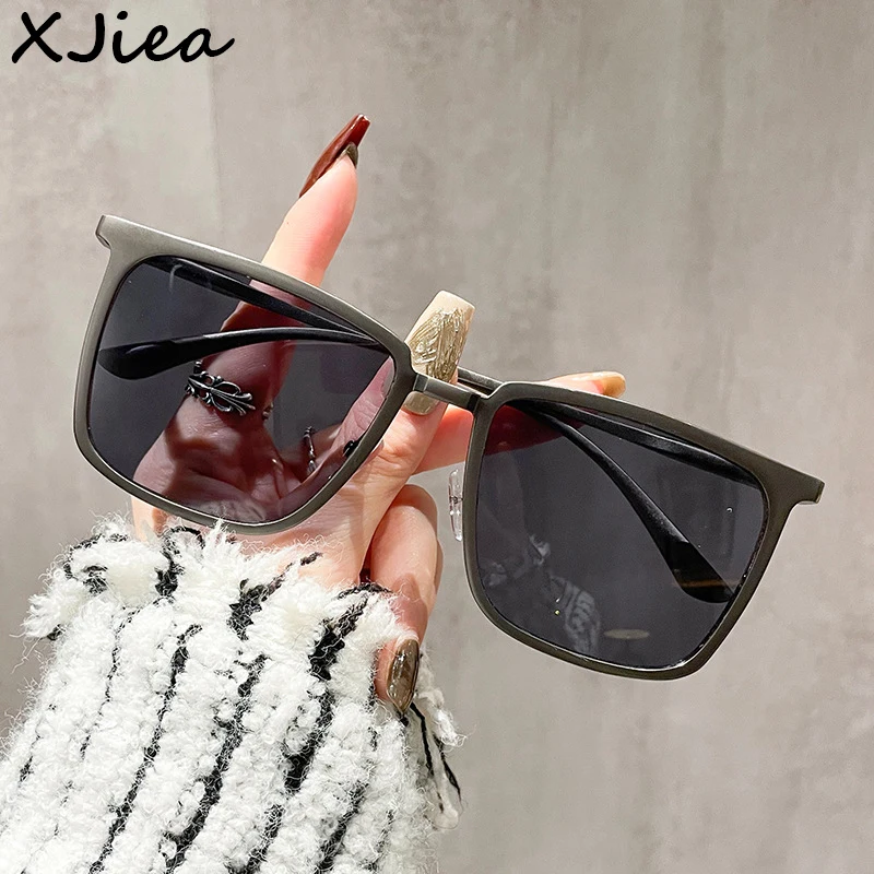 

XJiea Luxury Brand Women Sunglasses Designer Vintage Metal Eyeglass Frame Sun Glasses For Men Classic Oculos De Sol Gafas