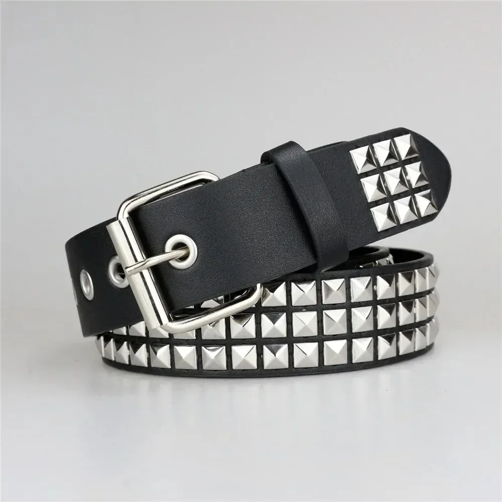 2024 New Square Bead Rivet Belt Metal Pyramid Belt Men And Women Punk Hardware Jeans Belt Designer Belt Woman Belts