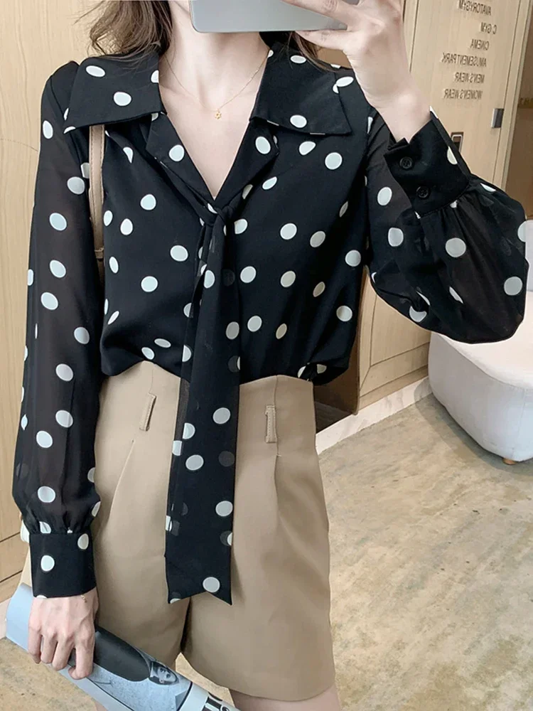 Woman Spring Sweet Polka Dot Blouse Western Style Puff Sleeve Age Reduction All-match Chiffon Shirt Tops Female D0353