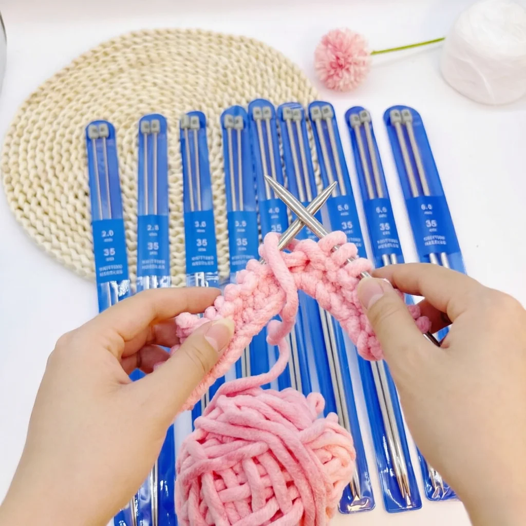 35Cm/13.78Inch Stainless Steel Single-Pointed Knitting Needles, 18-Piece Set, Including 2/2.5/3/3.5/4/4.5/5/5.5/6mm, to Meet Different Knitting Needs, Hollow Stainless Steel, Lightweight and Durable, Suitable for Beginners and Professionals, Mother's Day Gift