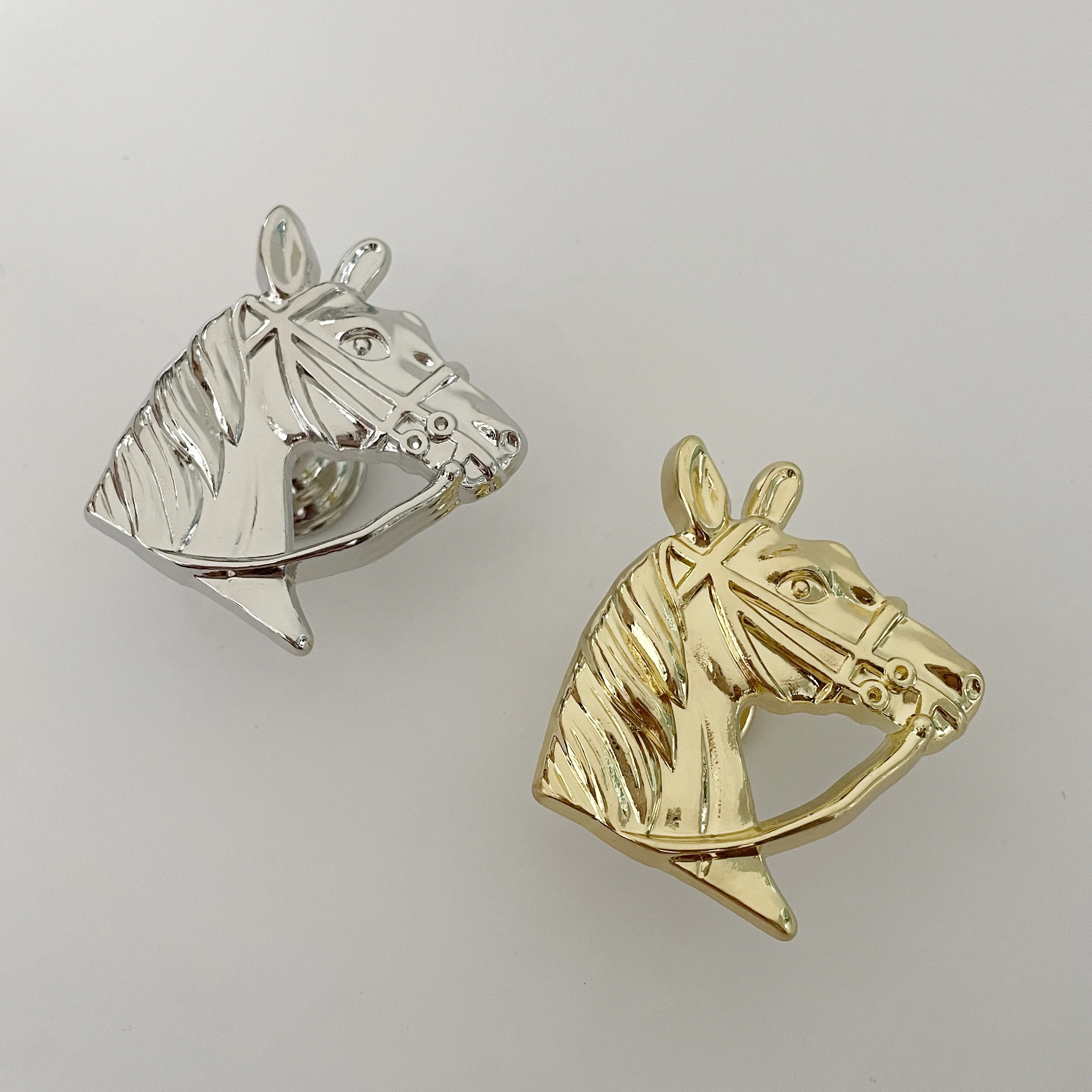 

Metal Animal Stallion Horse Head Handle Closet Cabinet Nightstand Wine Cooler Cabinet Handle