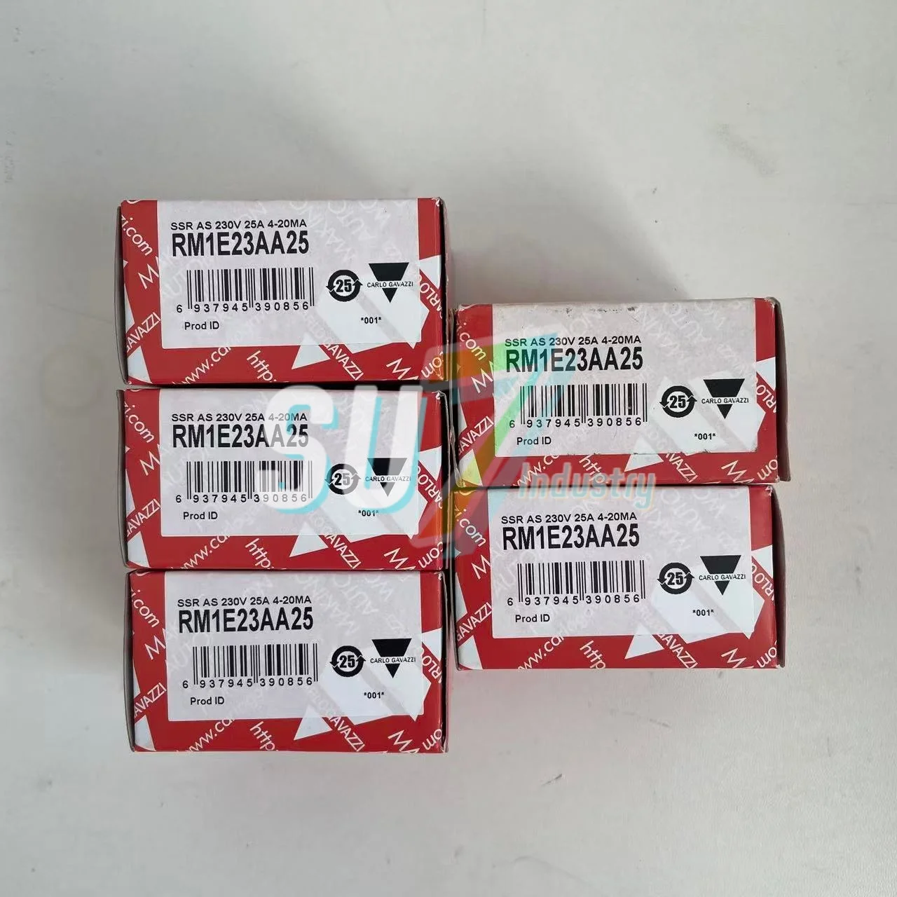 RM1E23AA25 Твердотельное реле новое в коробке