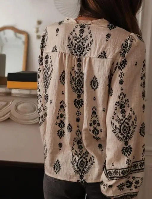 

Elegant Long Sleeved Shirt Women's Fashionable Top Clothing Style Elegant Long Sleeved Shirt for Women