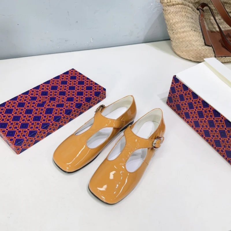 Spring and Autumn Comfortable Mary Jane Single Shoes Women's 2024 New Retro Belt Buckle Thick Heel Small Leather Shoes