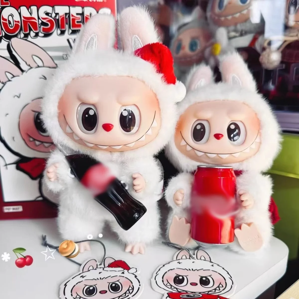Nueva serie Labubu Coca Cola, colgante de felpa de vinilo, Macaron, caja ciega de tercera generación, colección de juguetes para niños, regalo de cumpleaños