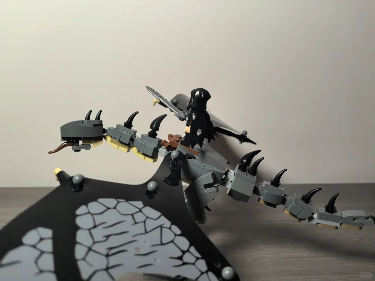 Image of Filmfigur Schwarzer Dämonen-Drache Modell, Heim-Desktop-Dekoration, Feiertags- und Geburtstagsgeschenk für Sammler