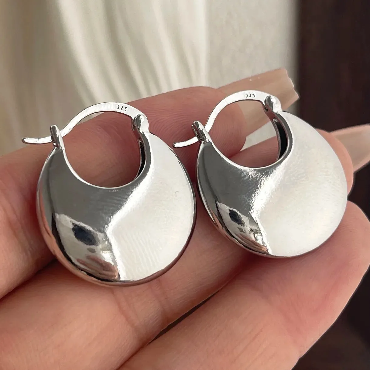 

2025 Vintage Gold Big Ball Bag Earrings for Women Trendy Simple Earring Jewelry Prevent Allergy Party Accessories Birthday Gift