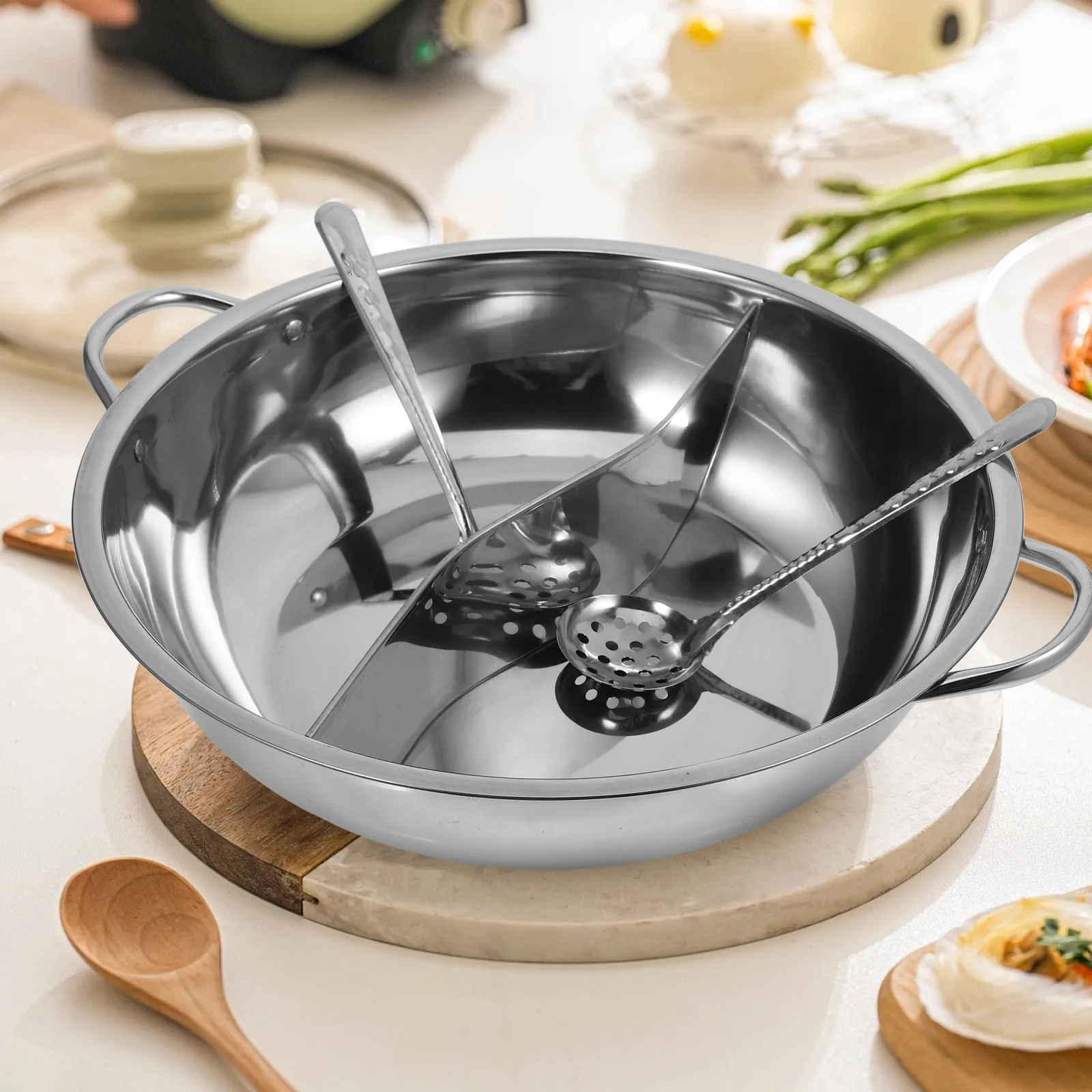 

Stainless Steel Divider Food Grade Soup Pot for Family Party Restaurant Use Stainless Steel Cooker Soup Pot Multifunction