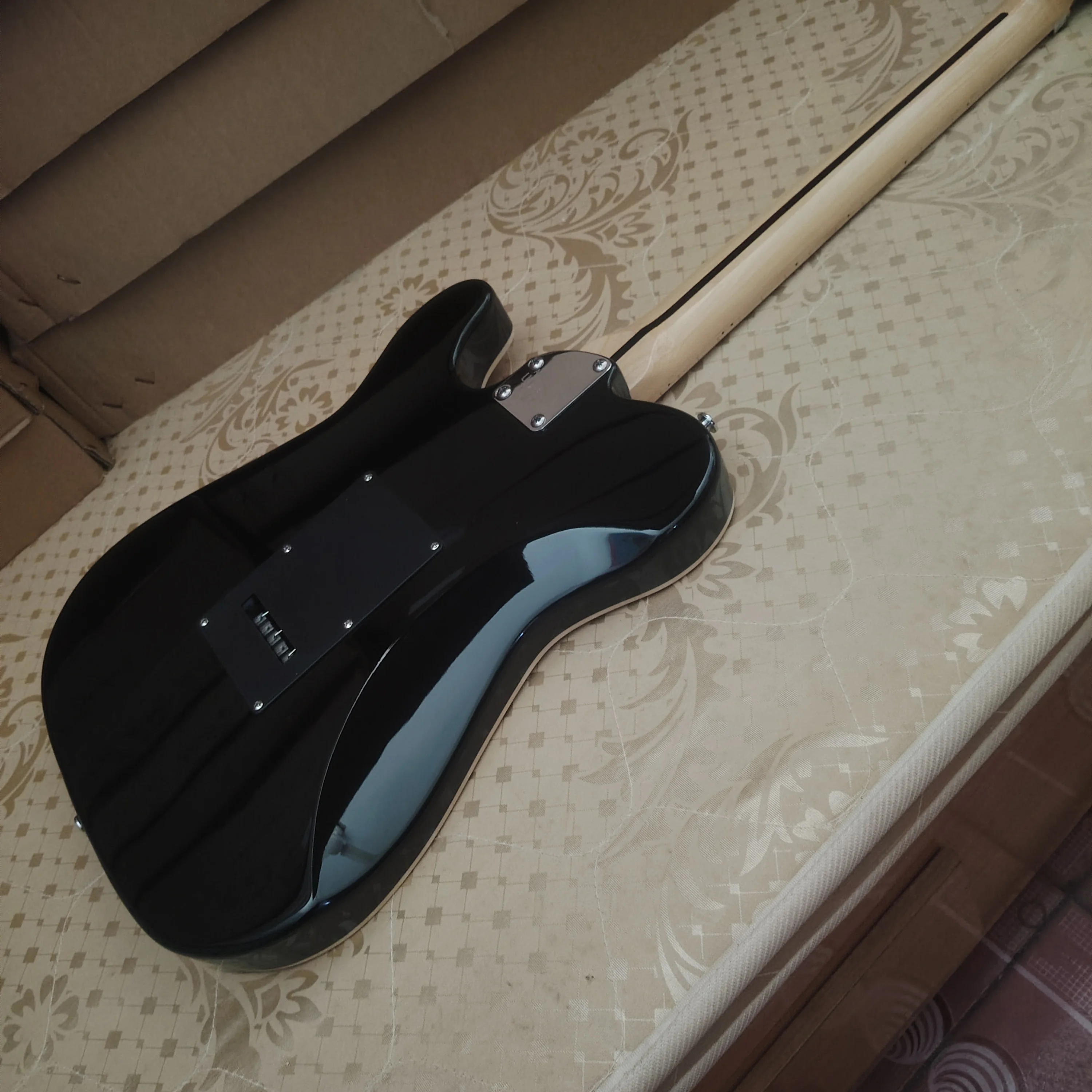 جيتار كهربائي بنظام بلاك فلويد فيبراتو، بيك اب راقي، شحن سريع #2