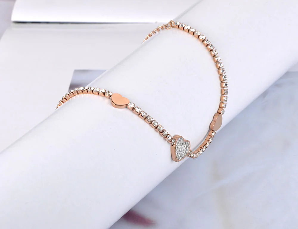 Lokaer Trendy Clay Rhinestone Heart Charm Bracelet For Women Stainless Steel CZ Crystal Link Chain Bracelet For Christmas B19134
