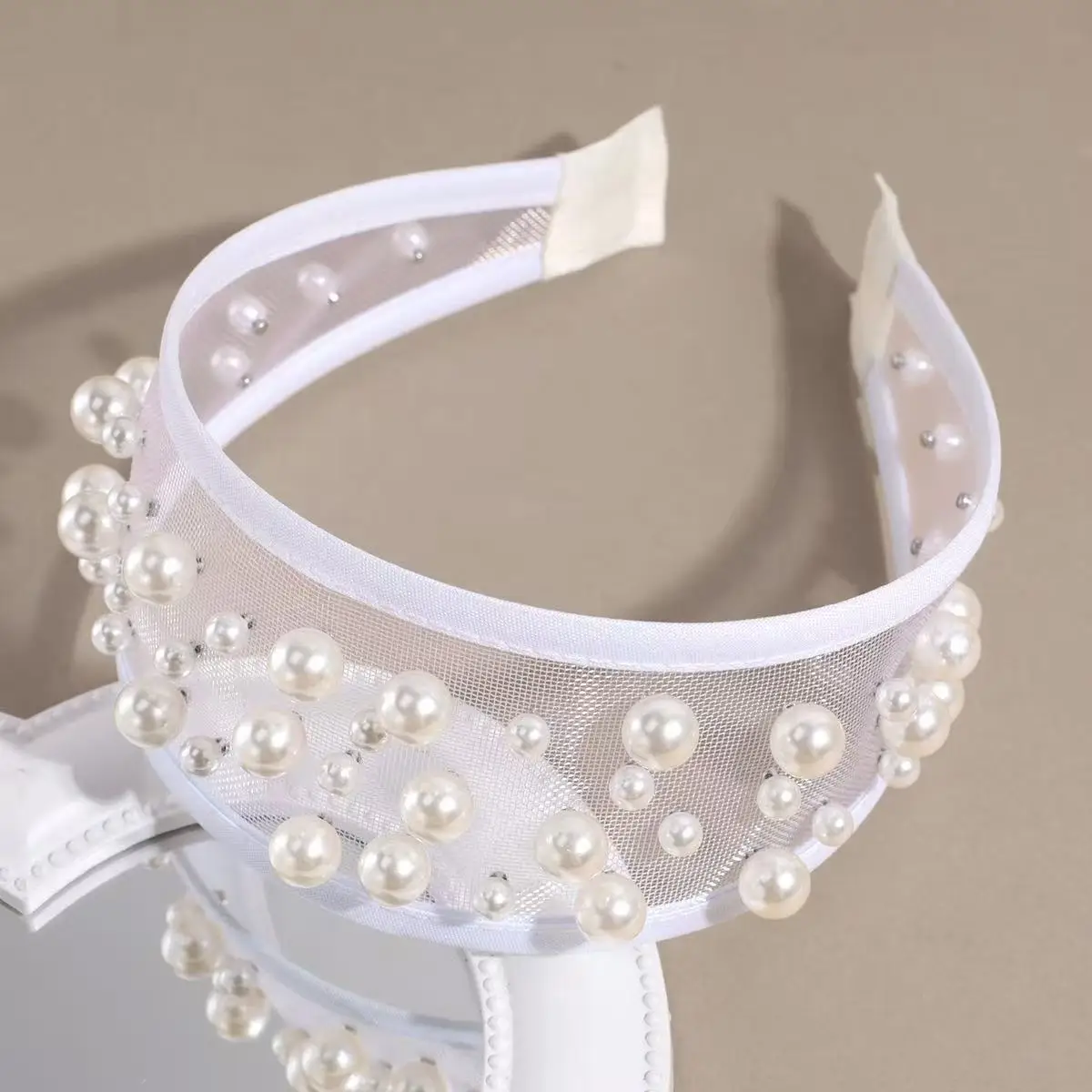 Neues schwarz-weißes 2,56 Zoll breites Mesh-Stirnband mit Perle für Frauen, rutschfester Haarreifen, elegantes modisches Haarband, Haar-Accessoires – Detail 4