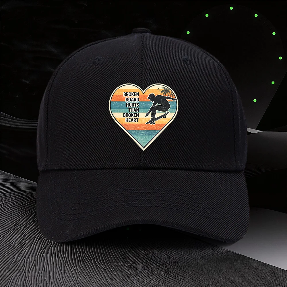 Gorra ajustable con estampado de la frase "Broken Board Hurts Than Broken Heart", estilo deportivo unisex para exteriores, un regalo ideal para skaters.