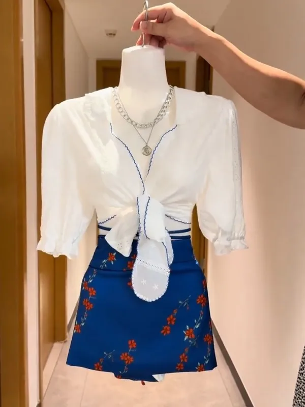 

Summer Pure Desire Embroidered Bow Tie Shirt Skirt Set Women's Slimming Short Two-Piece Set High Waist Plant Floral Pattern