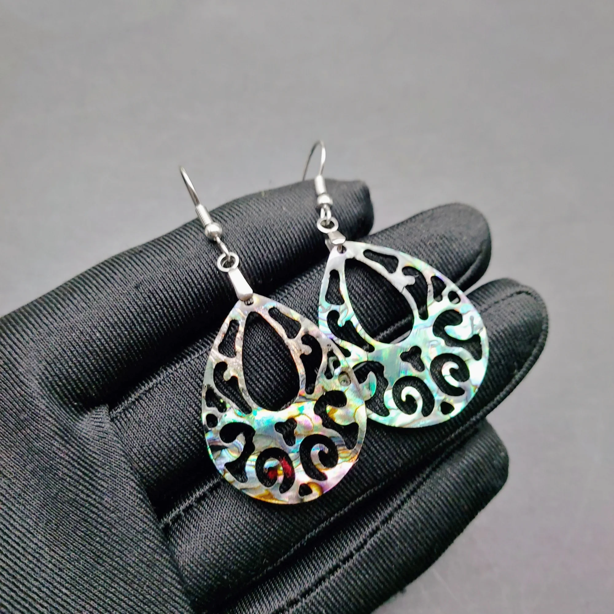 Hawaiian Style  Elegant Single Side Abalone Shell Dangle Earrings with Acrylic Base