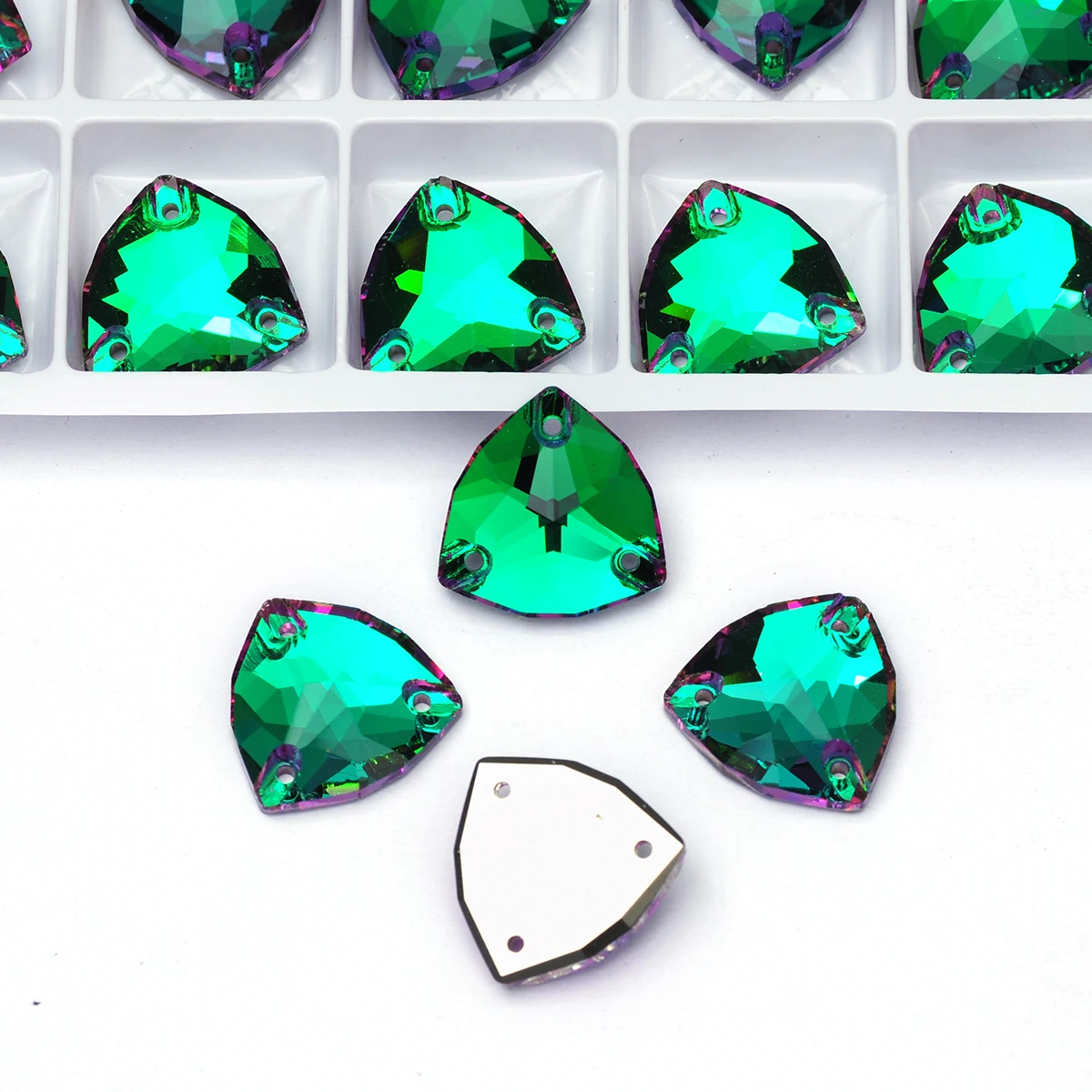 Pubrilex Glitzer-Aufnähsteine Trilliant Flatback Facettierte Strasssteine für Eiskunstlaufanzüge, Kleidungsstücke und Kleiderdesigns – Detail 15