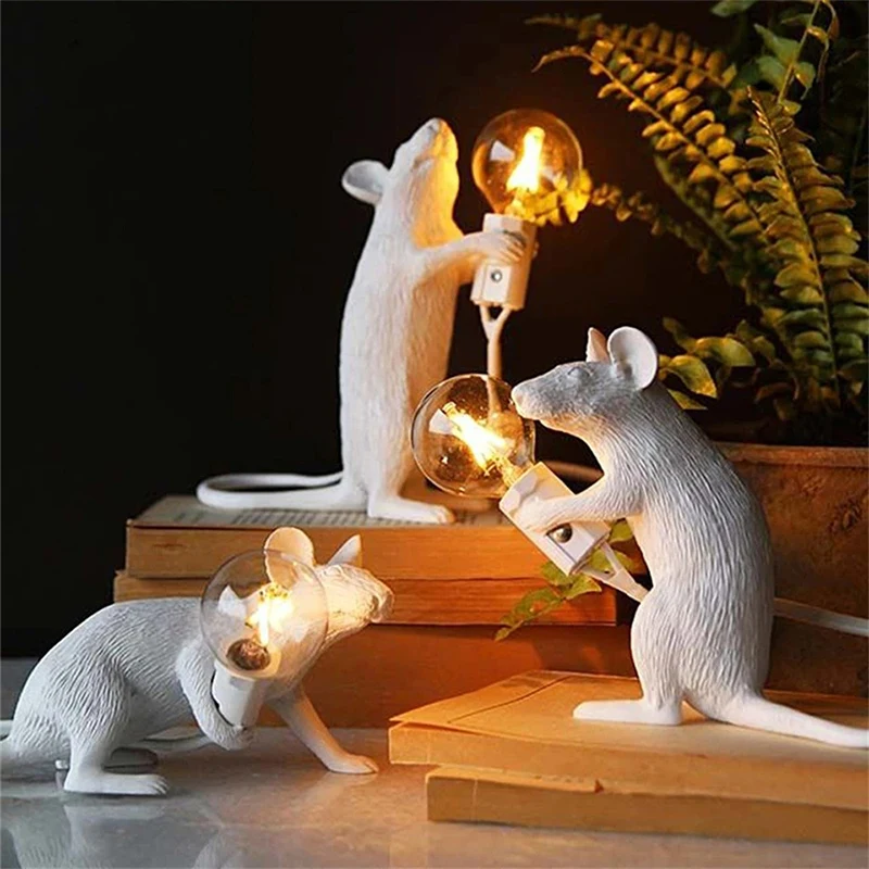 Modern Simple LED Lights Mouse Table Lamp Desktop Bedside Lights Resin Animal Rat Home Decor Desk Lamp Novelty Lighting Fixtures