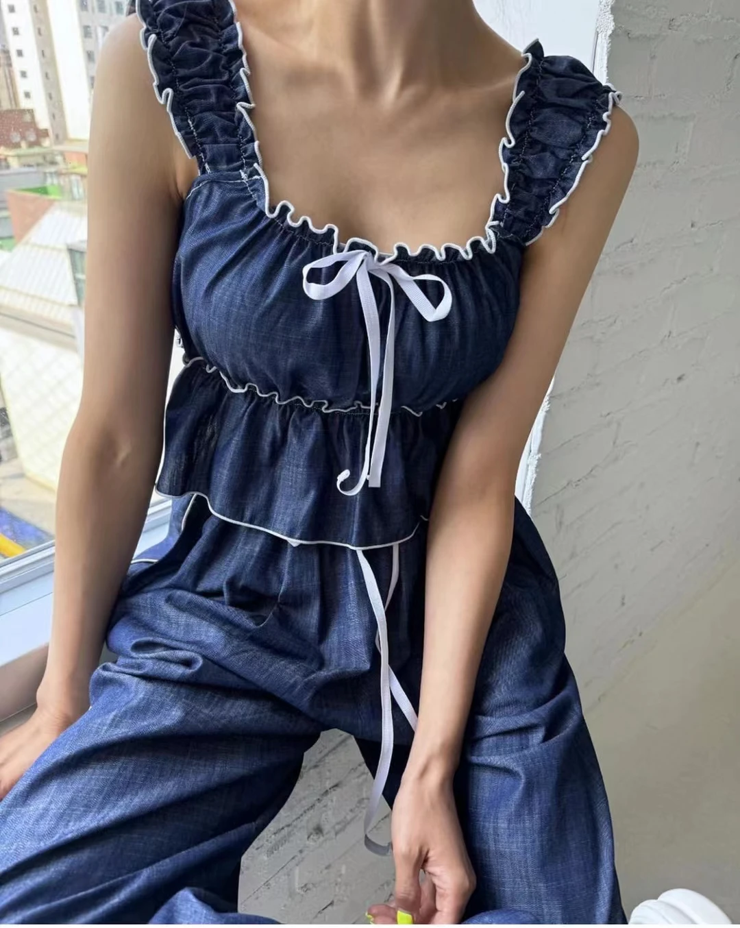 Women's Cotton Denim Vest Top Set with Dstring Waist And Wood ain Straight Leg Jeans Slimming Age-Defng