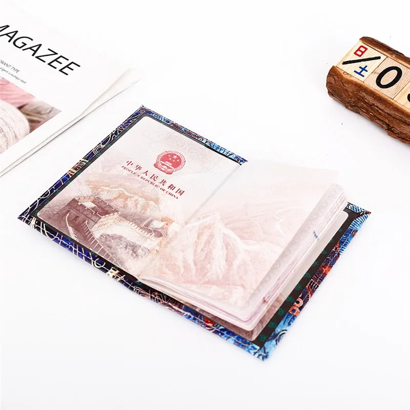 แฟชั่นน้ําหนักเบาผู้หญิงผู้ชาย PU หนัง Starry Sky ปกหนังสือเดินทางกระเป๋าสตางค์ภูมิทัศน์ป้องกันผู้ถือหนังสือเดินทางกรณี