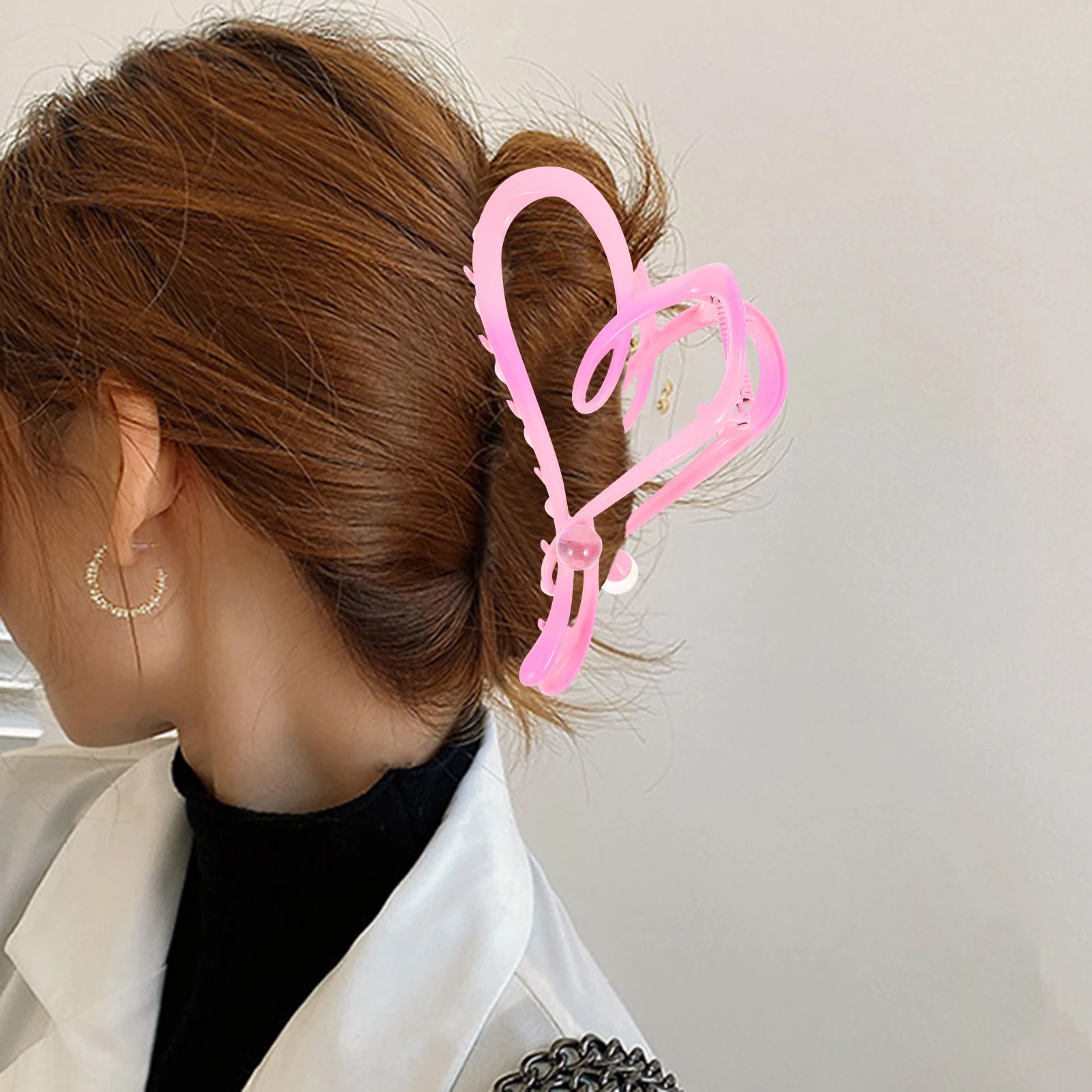 

2Pcs Heart Shaped Hair Clips Large Claw for Thick Thin Hair Women Styling Accessories Jaw Clips Durable Smooth Finish Versatile
