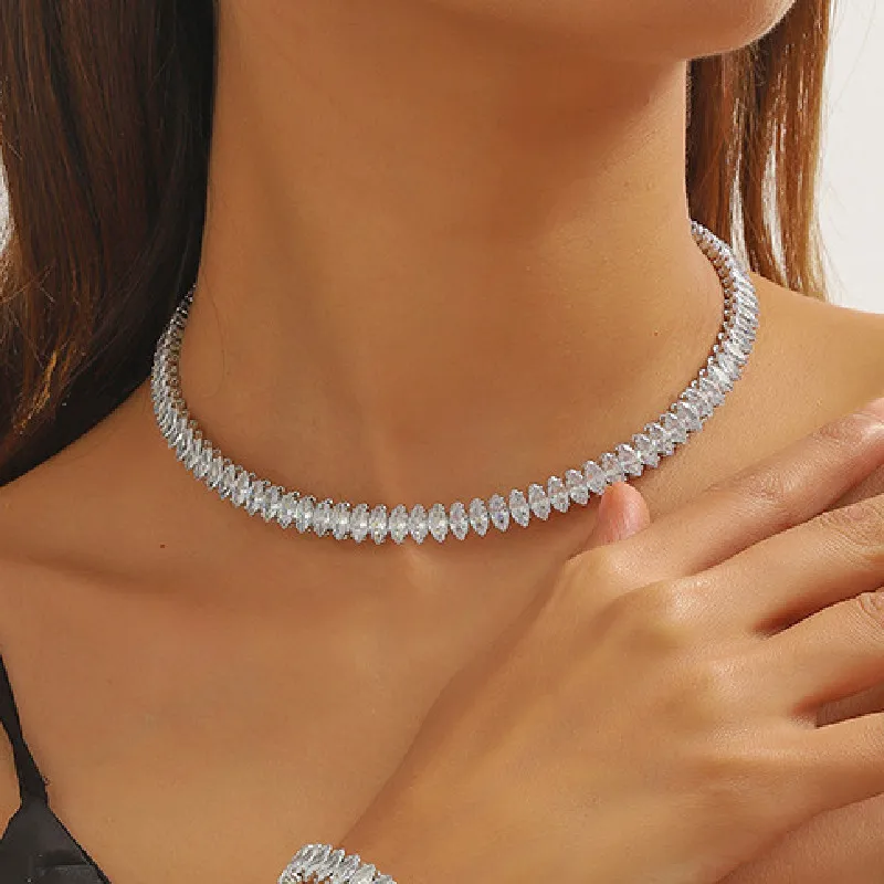 بسيطة أسود فضي اللون المختنق القلائد للنساء هندسية الزركون عزم الدوران القلائد مجوهرات حفلات الزفاف #2