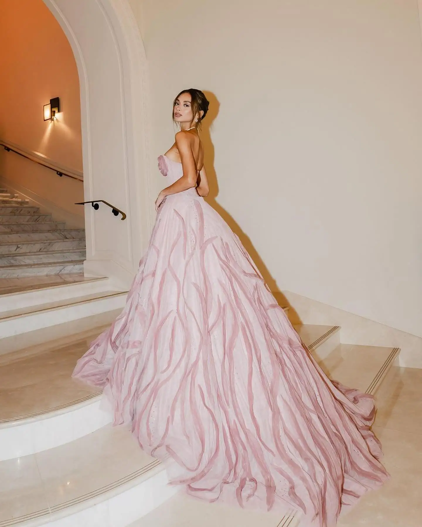 Couture Dusty Rose Pink Long Evening Dresses With Handmade Flower Details Dreamlike Puffy Tutu Tulle Bridal Dress