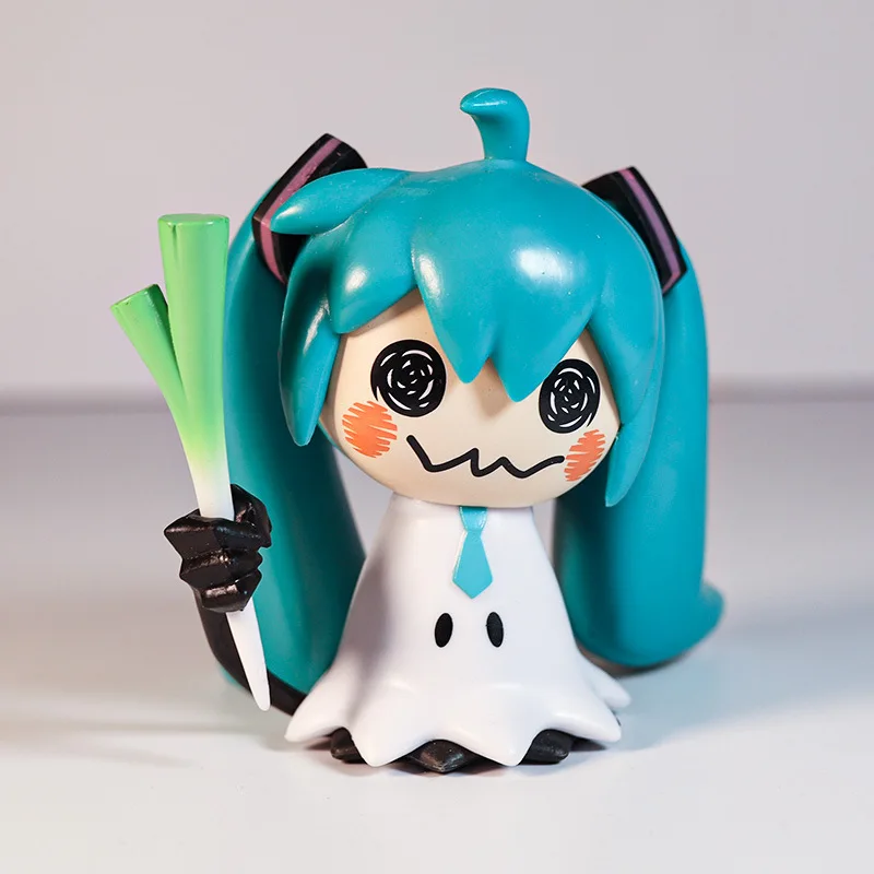

Hatsune Miku Ornament Anime Figurine Holding Eyed Kawaii Tabletop Decorations Action Figures Doll Model Children ToyGift