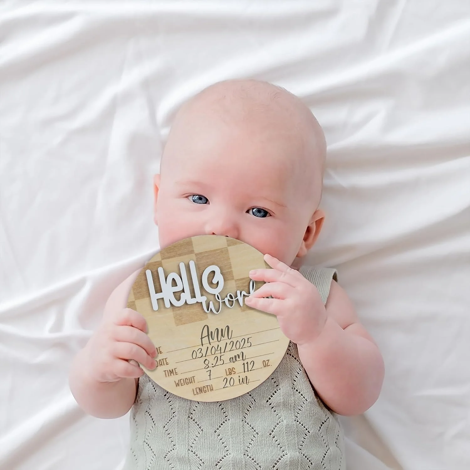 

10pcs Checkered Hello World Baby Birth Stats Sign, 6.2 Inches, Wood Engraved Hospital Announcement Board