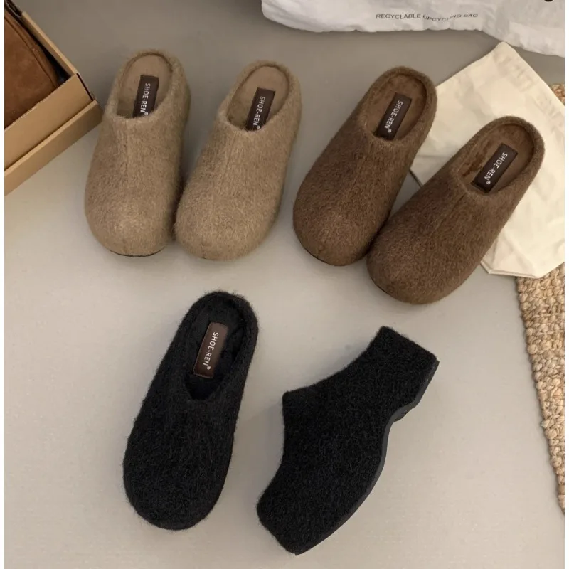 

New Design Women's Mules Women's Slippers Wear New Round Toe Flannel Closed Toe Women's Slippers Retro Platform Slippers