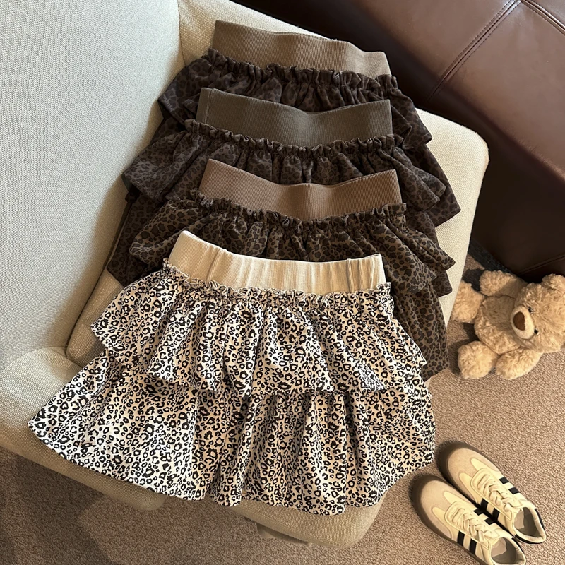 Animal Print Tiered Mini Skirt High-waist A-line skirt with a built-in shorts for fall and winter
