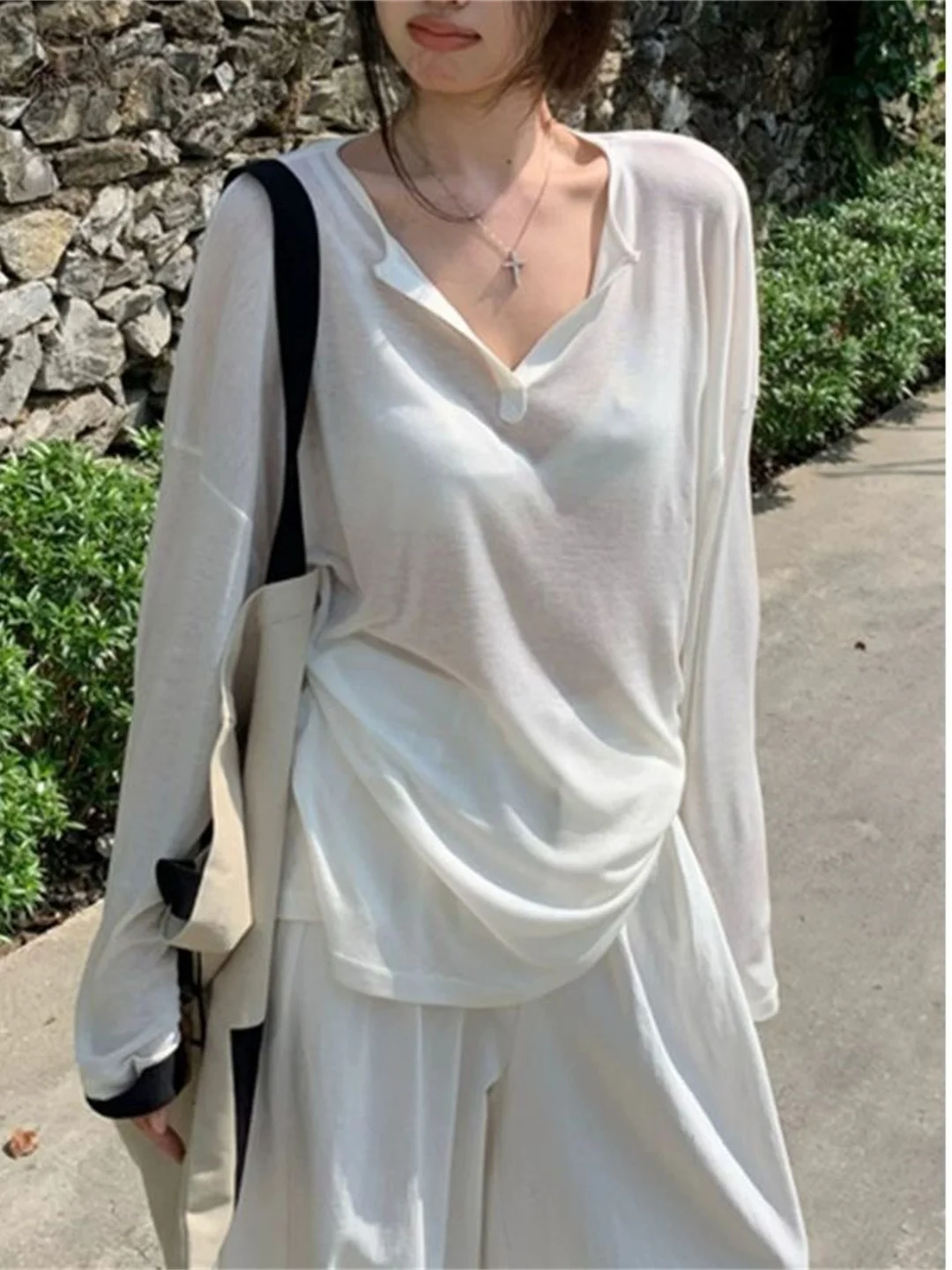 

Lace Long Sve T-irt Thin See-tough V-ne Ice Silk Sun Protection Air Conditioning Cover up Gauze Top Beach Vaion L...
