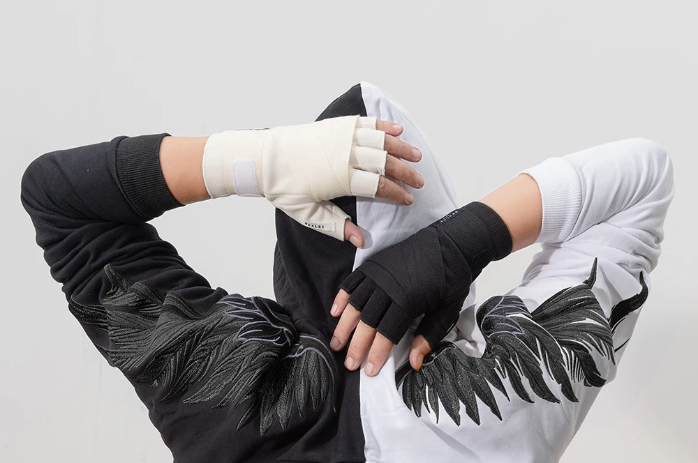 2025 Tactical Multi Function Bandage Boxing Training Fingerless Gloves Men Women Winter Warm Cycling Sport Techwear White Gloves