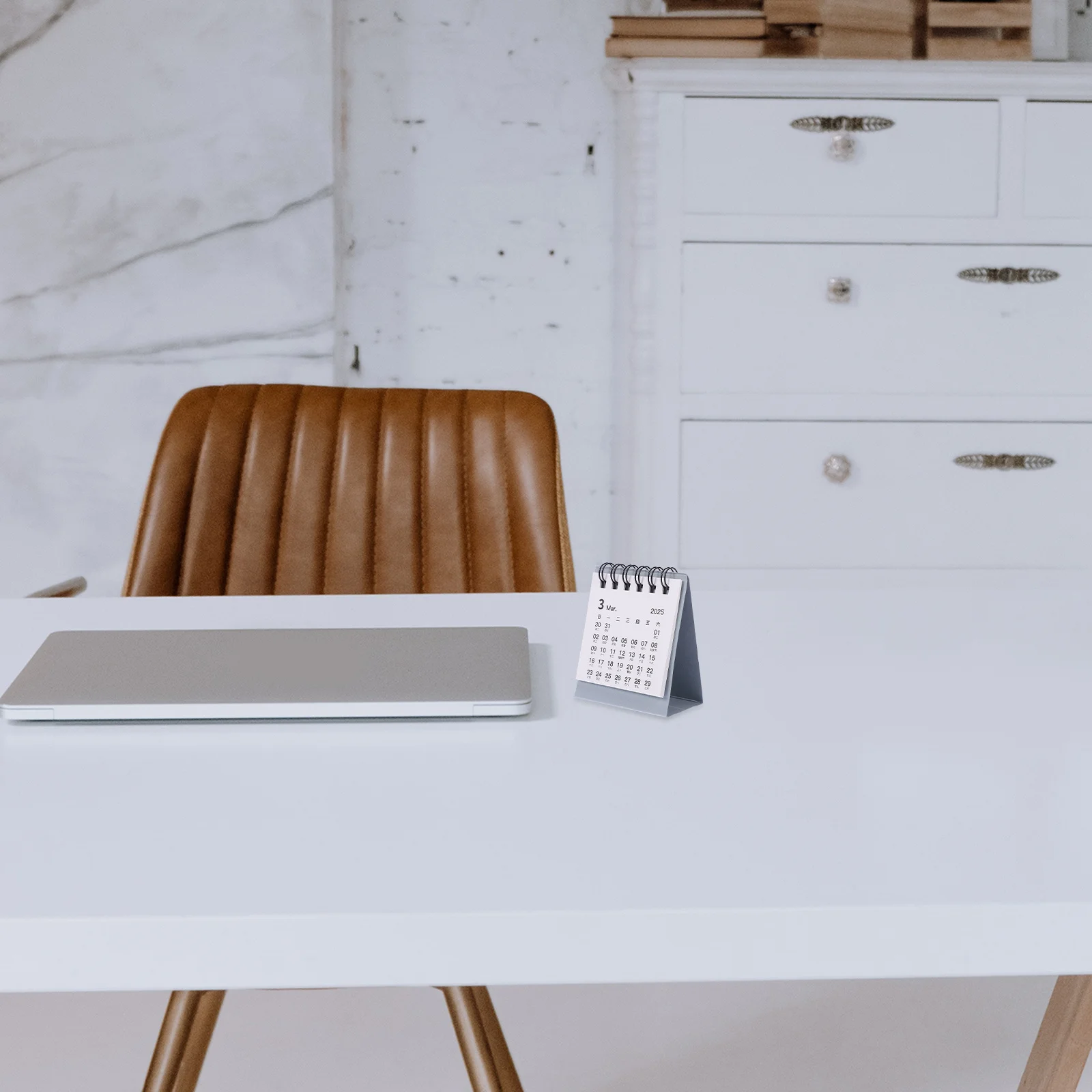 ปฏิทินจีนแบบตั้งโต๊ะสำหรับวางแผนรายวัน ปี 2025 ปฏิทินตั้งโต๊ะดีไซน์สวยงาม