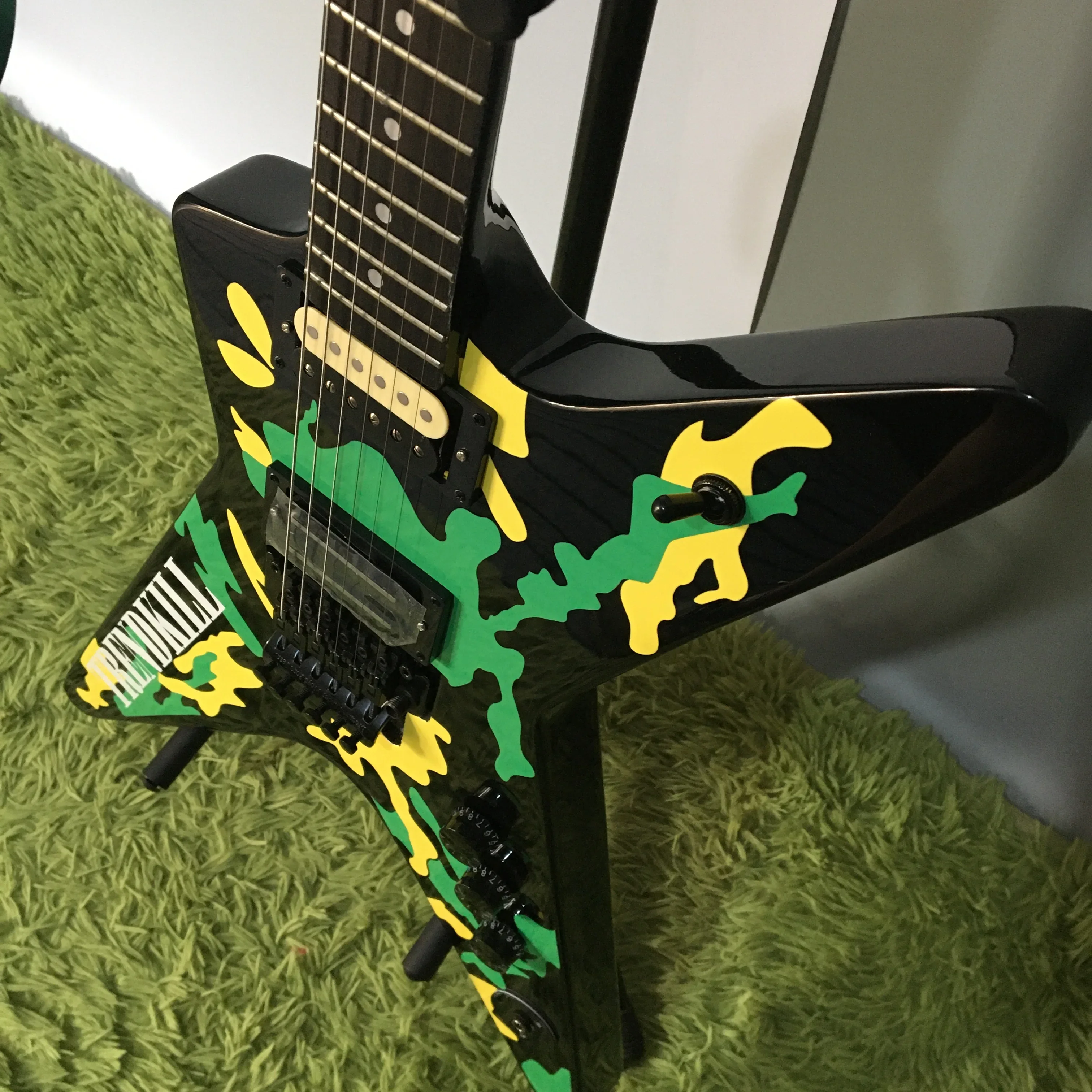 In stock TRENDKILL Dimebag Custom Electric Guitar 6strings Washbu.n Skull Body Fast Shipping