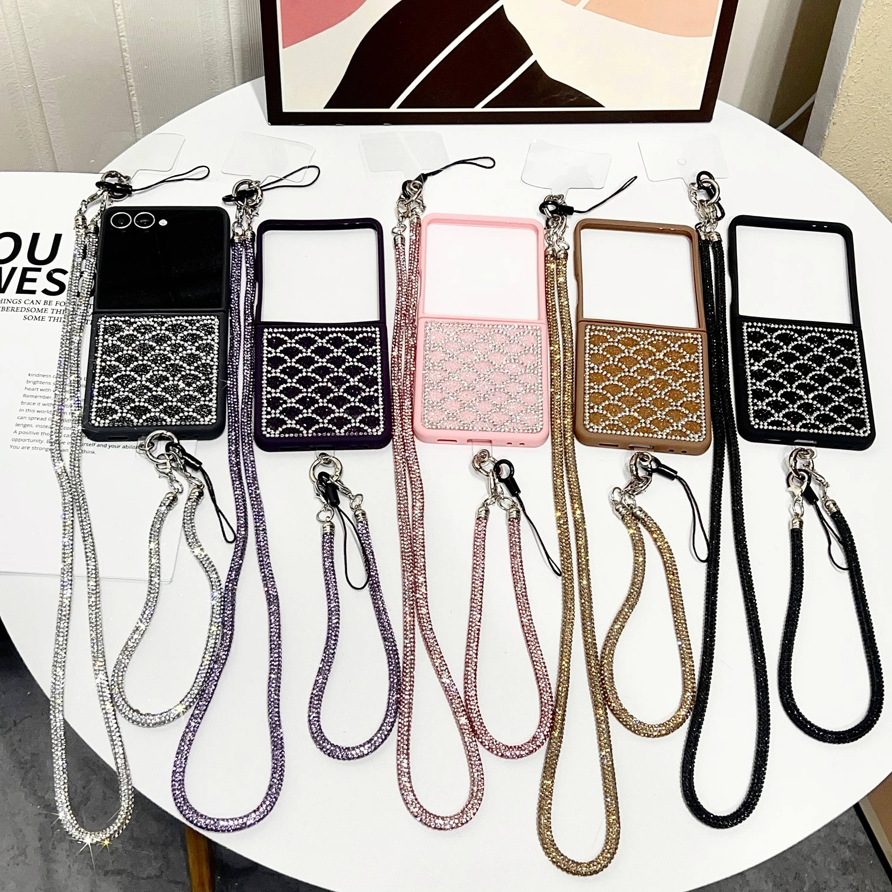 

Блестящая рыбья чешуя с бриллиантом и ремешком, чехол для телефона Samsung Z Flip 7, 6, 5, 4, 3, защитный противоударный чехол с блестящими капельками