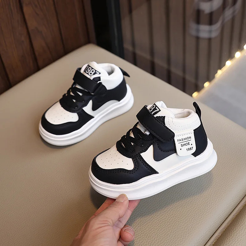 Crianças botas de tornozelo 2025 outono meninos meninas confortáveis antiderrapantes plataforma ao ar livre botas de algodão crianças alta superior da criança sapatos de skate