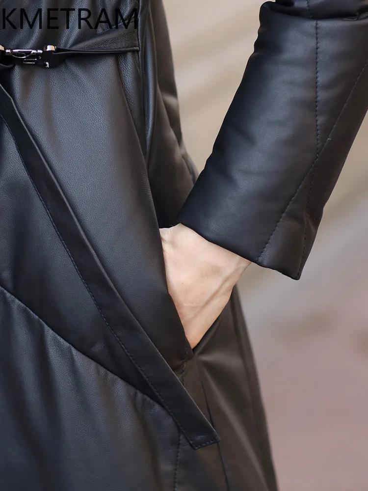 سترة من الجلد الطبيعي من جلد الغنم الطبيعي 100% من KMETRAM سترة بيضاء مبطنة بقلنسوة ملابس خارجية شتوية طويلة للسيدات ملابس خارجية جديدة 20257]