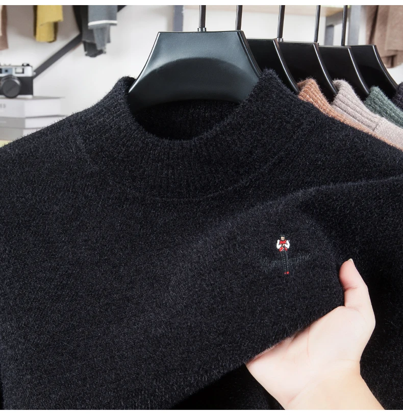 

2025 Half High Neck Men's Embroidered Sweater Winter Extra Thick Ferret One Fleece Warm Knitted Base Sweater