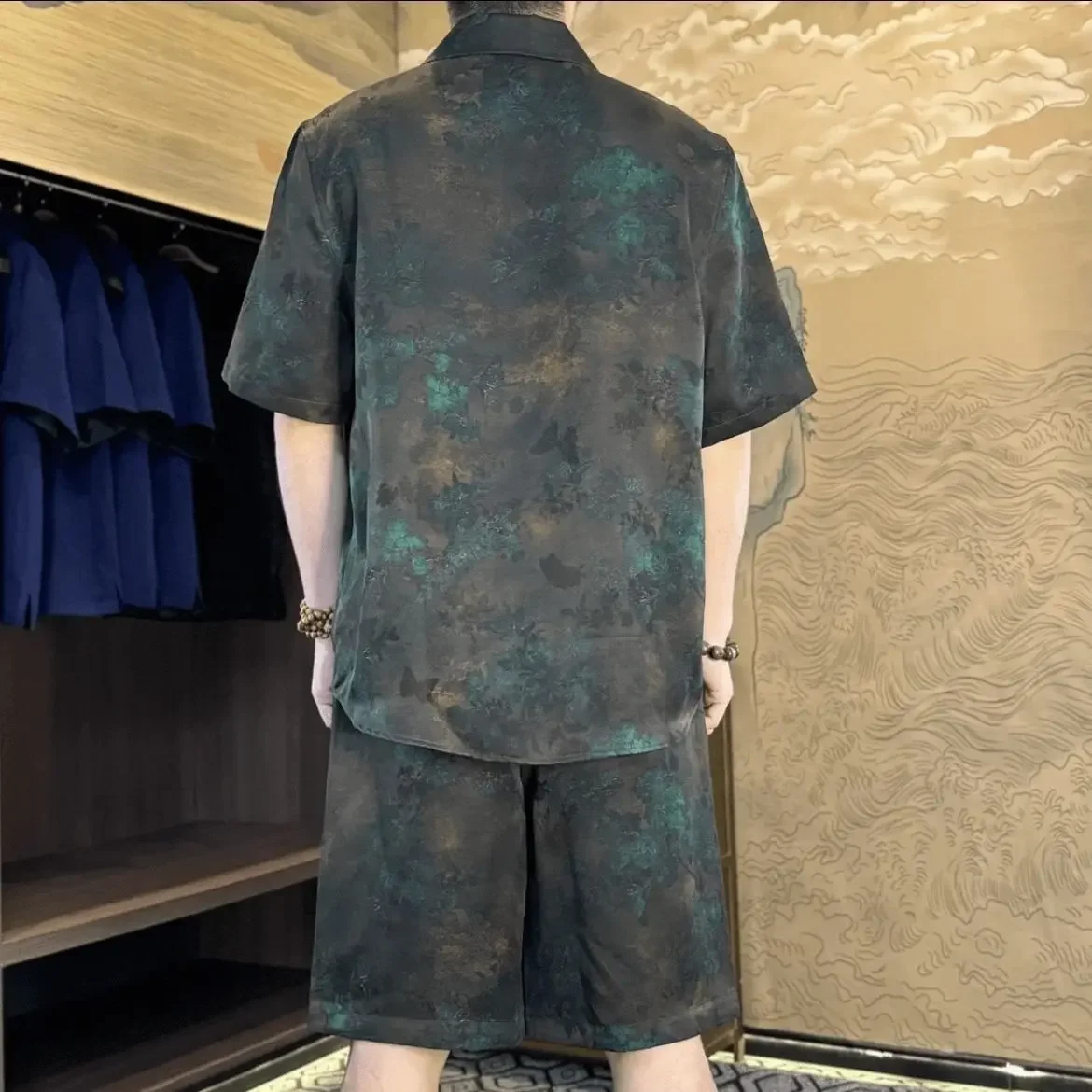 

Nylon Shirts Shorts Suits for Men Smooth Cool Novelty in Trends Costumes Short Quarter Sleeve High Quality Stylish Chic Man Sets