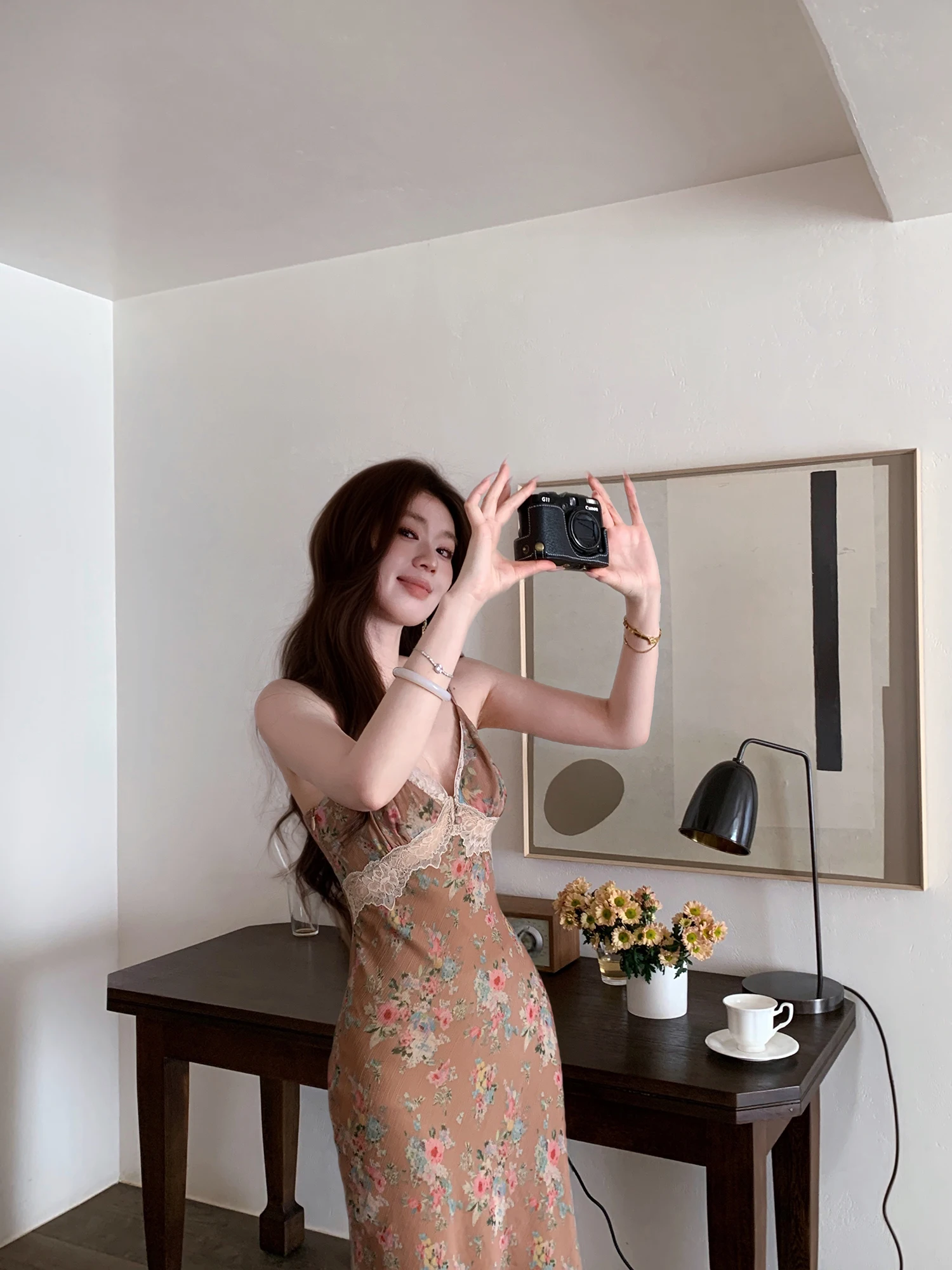 

Женское платье миди с принтом и асимметричным кружевом, французский стиль, V-образный вырез, для повседневной носки, пляжа, свиданий и поездок на работу.