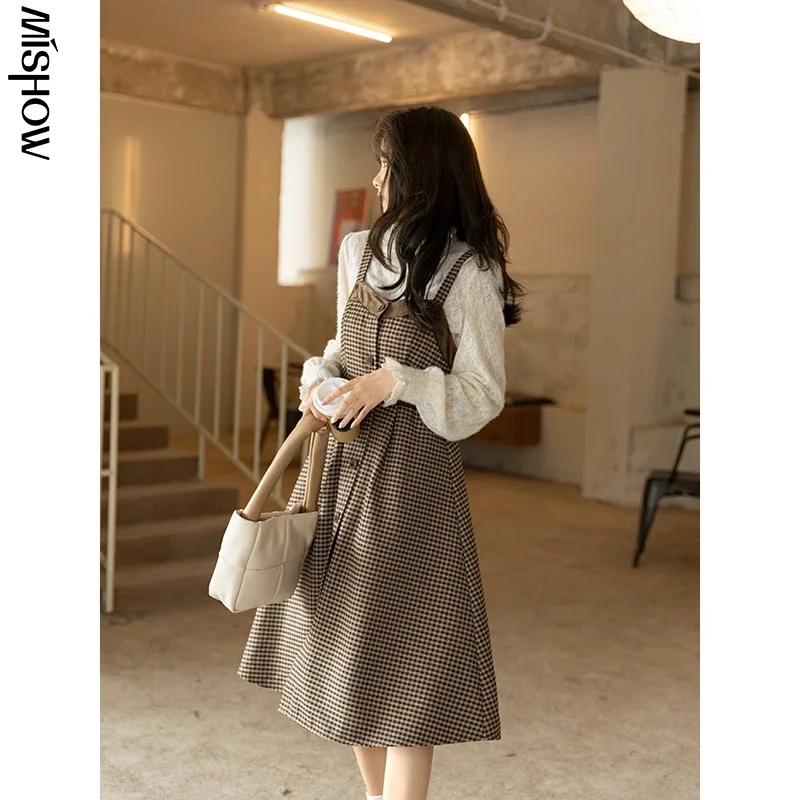 MISHOW 2023 Winter Plaid Midi Dresses for Women Fashion Korean Office Lady Elegant Strap A-line Dress Female Clothing MXA44L0444