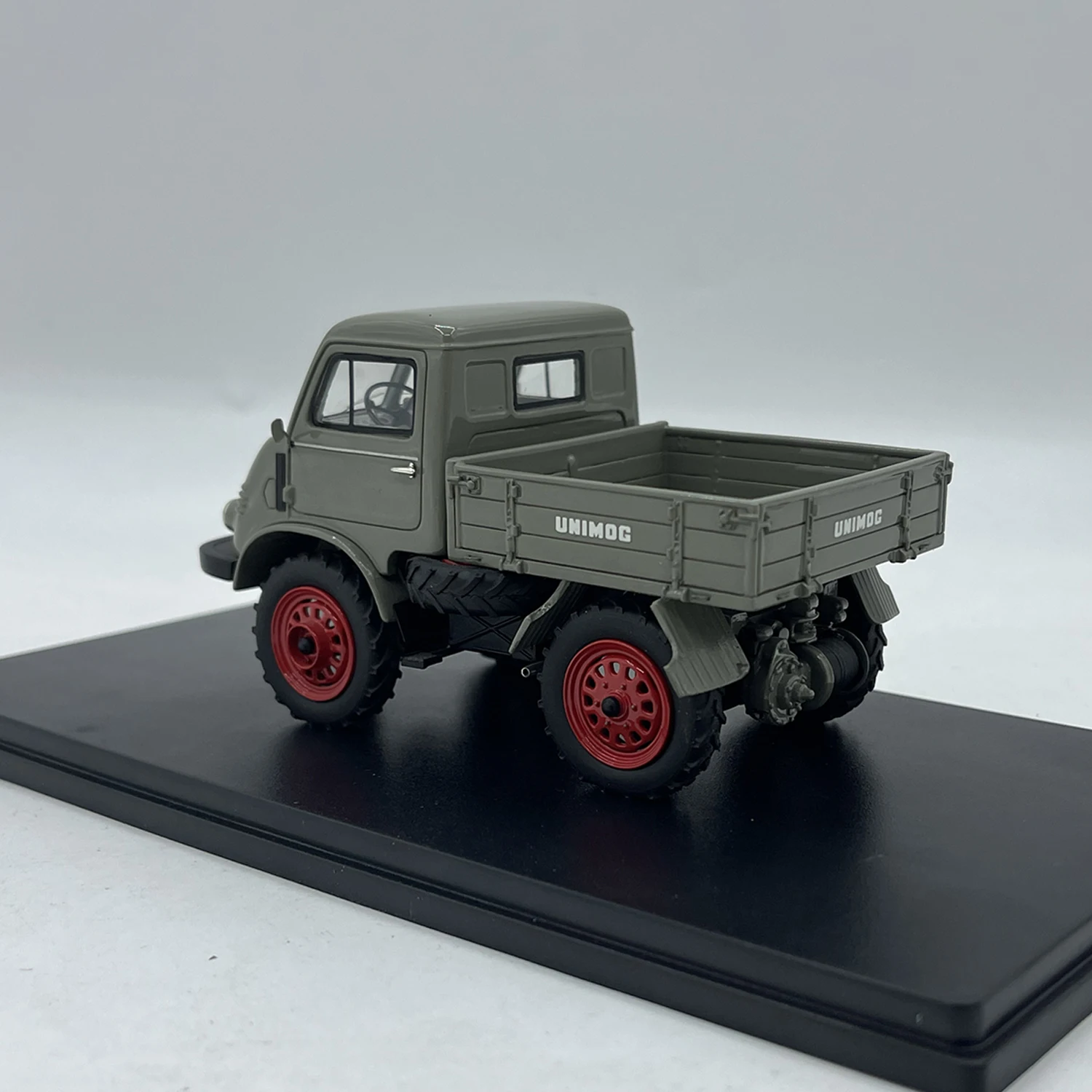 PERFEX 1:43 Scale Resin Mercedes-Benz Unimog Truck Toys Cars Model Classics Nostalgia Adult Gifts Souvenir Static Display