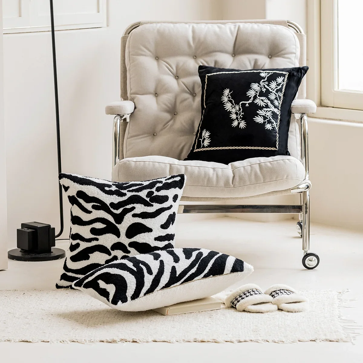 

Black White Light Luxury CushionCover Plush Art Geometric Jacquard Pillow Covers Decorative Living Room Bedroom Pillows for Sofa