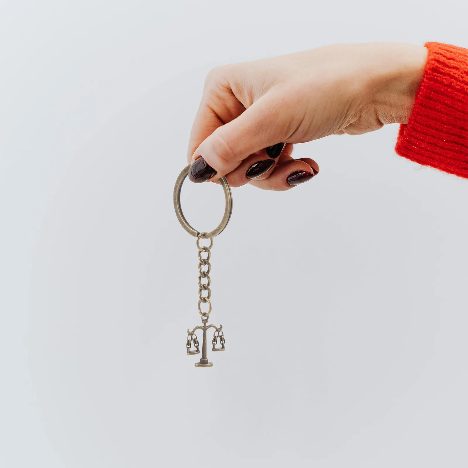 Lot de 10 porte-clés avocat en alliage métallique, pendentif balance de la justice avec breloque marteau de juge, pour avocats, juges, étudiants en droit et remises de diplômes