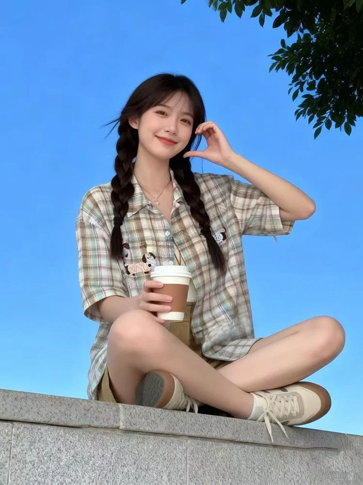 

Spring College Style Three-Piece Set Short Sleeve Embroidered Shirt High Waist Shorts Women's Fashion Ensemble High Waist