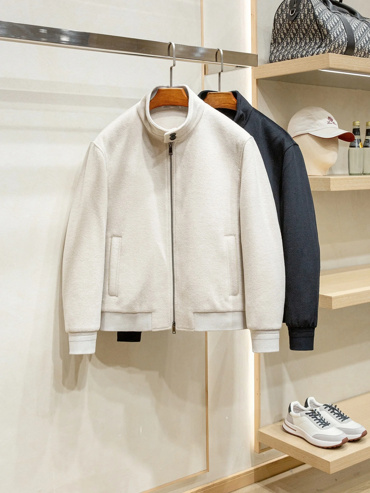 

Мужское шерстяное пальто-дафлкот из смесовой ткани с кашемиром, с наполнителем из белого гусиного пуха, с воротником-стойкой, утепленное, зимнее, теплое, в городском повседневном стиле, на молнии