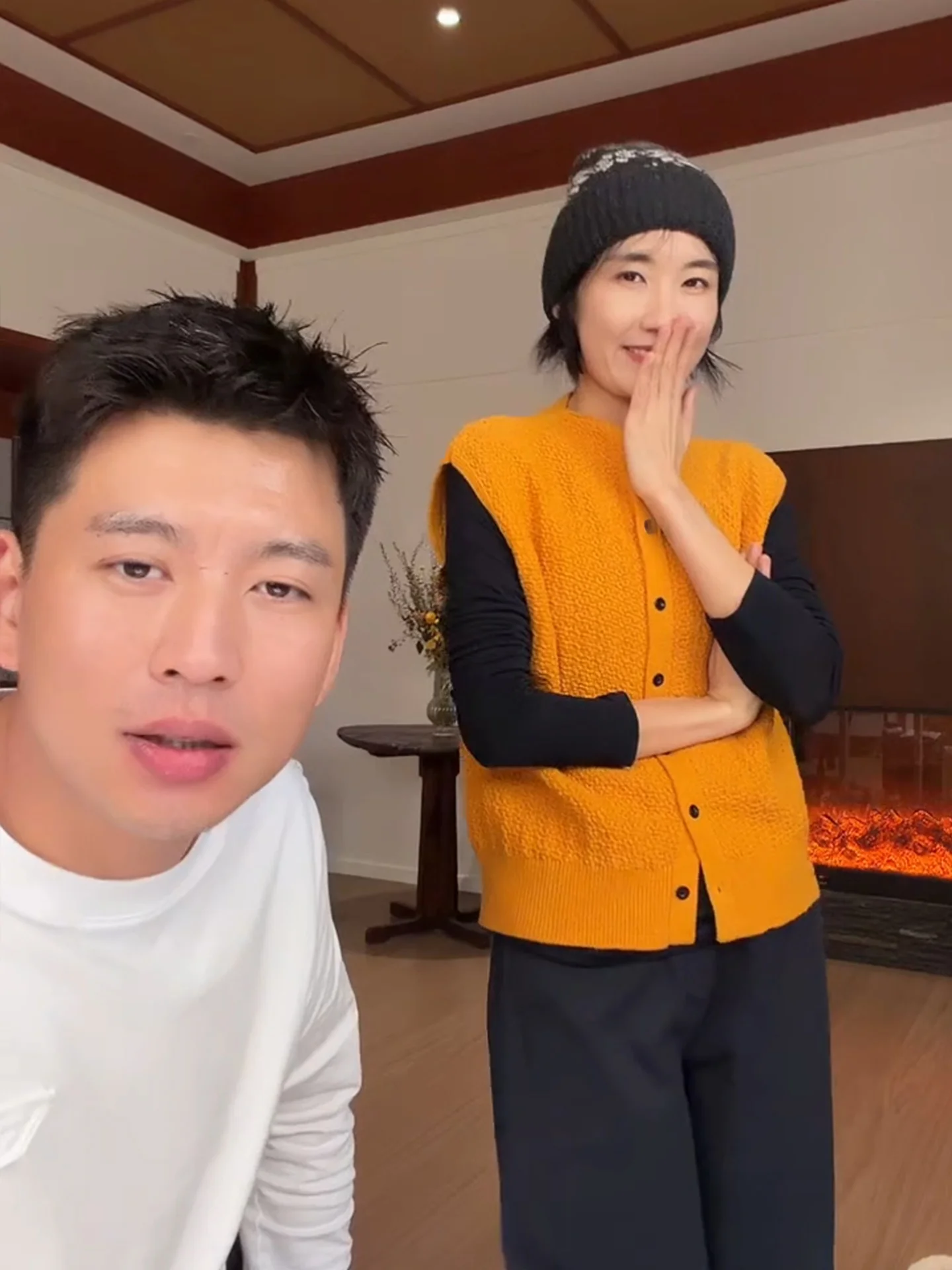 

Желтый шерстяной вязаный жилет-кардиган женский, новинка 2025 года, зимний, теплый, для многослойных образов, с подплечниками