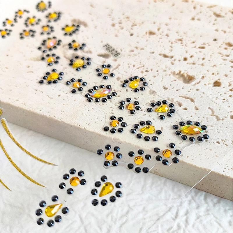 

1pc Acrylic Drill Sticker Decoration 3d Cute Cat Face Stickers Ball Party Face Rhinestone Masquerade Temporary Tattoo Stickers