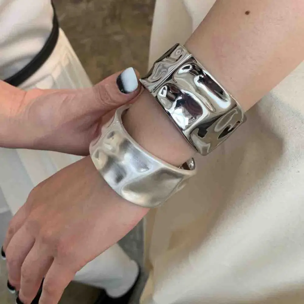 سوار سوار معدني من السبائك الذهبية ، سوار معدني مفصلي ، مجوهرات فاتن ، سوار مكتنز ، لون ذهبي ، إكسسوارات جديدة